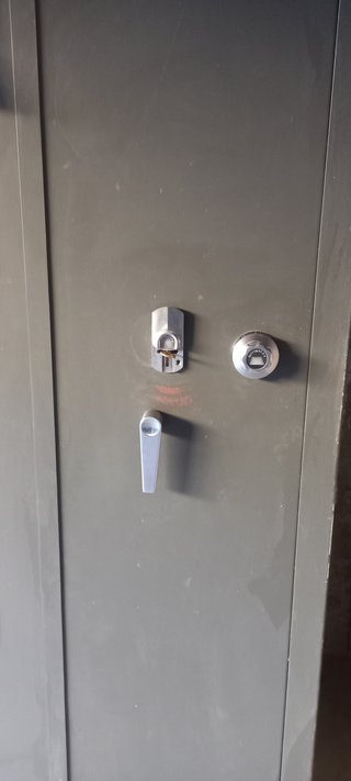 Caja de seguridad metálica