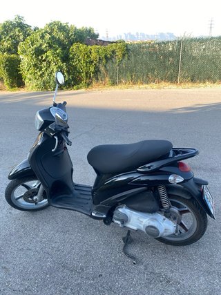 Piaggio Liberty 125 Negra
