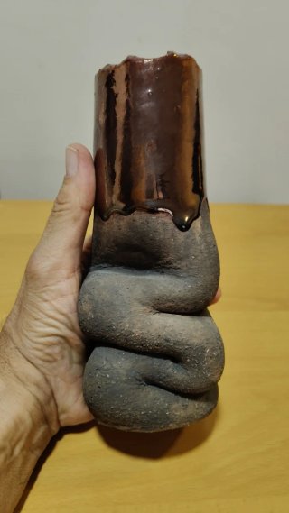 Jarrón artesanal piedra tipo volcánica y esmalte