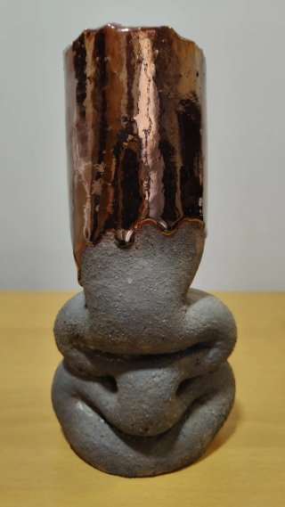 Jarrón artesanal piedra tipo volcánica y esmalte