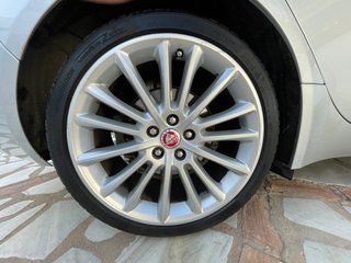 Jaguar XE 2016 - Motor con garantía solo 6000km