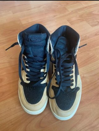 Zapatillas Nike Jordan Beige y Negro