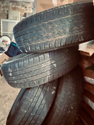 Ruedas Bridgestone Dueler 245/70/17 80%
