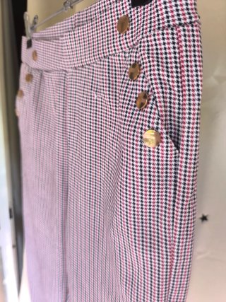 Pantalón cuadros botones