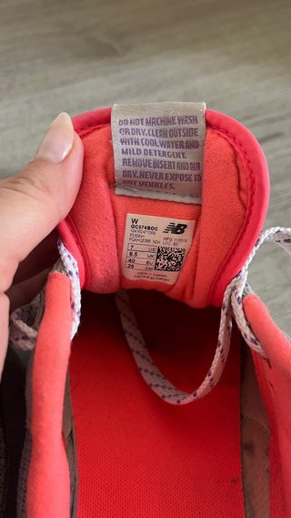 Zapatillas New Balance grises y rosas