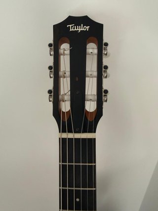 Guitarra Taylor 214ce Nylon
