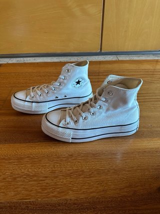Converse blancas altas con plataforma