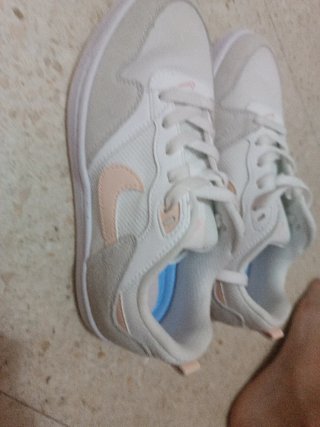 Botines Nike Blancos y Rosas