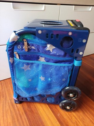 Mochila Zuca estrellas azul marino para patines