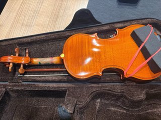 Violín 1/8 con funda y arco