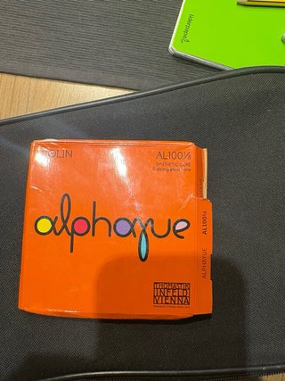 Violín 1/8 con funda y arco