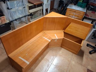 Banco rinconero de madera maciza
