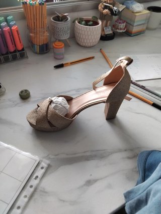 Tacones dorados TULIPANO