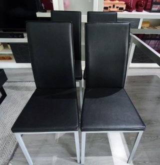 Mesa Comedor Cristal Negra y plateado completa