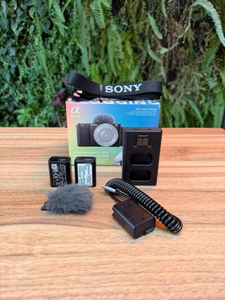 Sony ZV-E10 como NUEVA