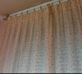 Cortinas infantiles rosas y blancas