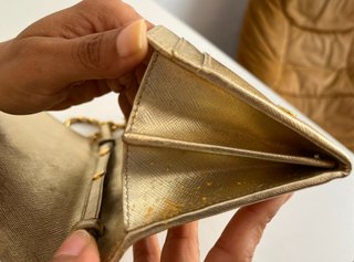 Bolso Cadena Prada Saffiano Dorado
