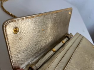 Bolso Cadena Prada Saffiano Dorado
