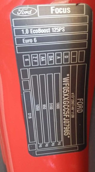 Ford bandeja trasera focus lim. black&red 485014