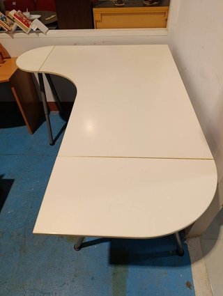 ESCRITORIO ESQUINERO BLANCO IKEA