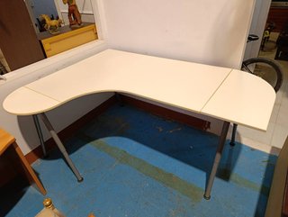 ESCRITORIO ESQUINERO BLANCO IKEA