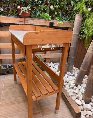 Tavolo da giardinaggio in legno