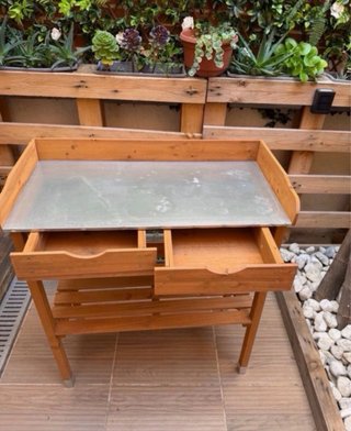 Tavolo da giardinaggio in legno