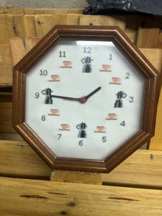Orologio all'uncinetto fatto a mano