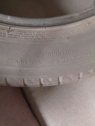 2 Ruedas Michelin Buen Estado