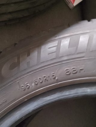 2 Ruedas Michelin Buen Estado