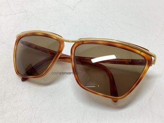 gafa de sol señora valentino v587
