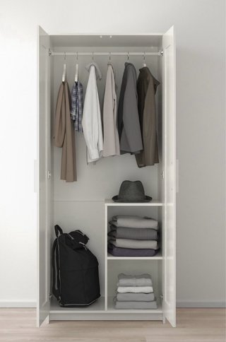 Armario blanco de madera
