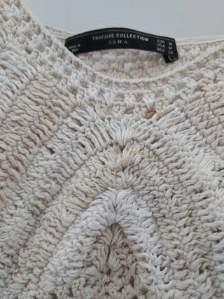 Top Zara Crochet Beige y Blanco Talla S
