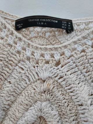 Top Zara Crochet Beige y Blanco Talla S