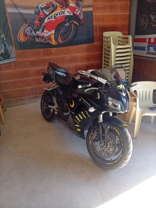 Honda CBR 1000rr Negra Deportiva