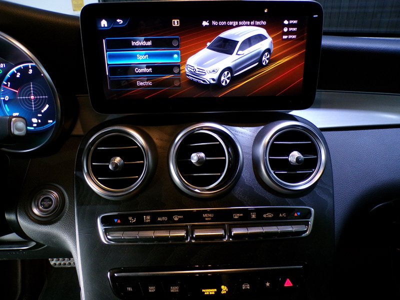 Mercedes-Benz GLC 2021, foto 42