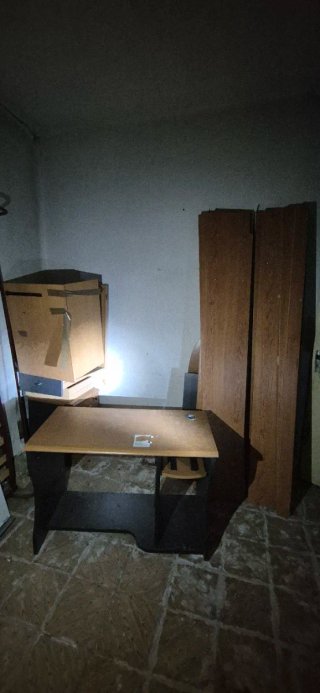 Material de oficina: mesas, sillas y más
