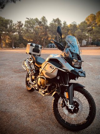 BMW F900GS Adventure Impecable