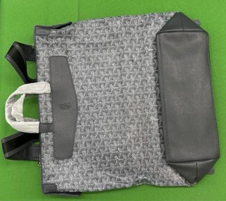 Mochila Negra y Marrón
