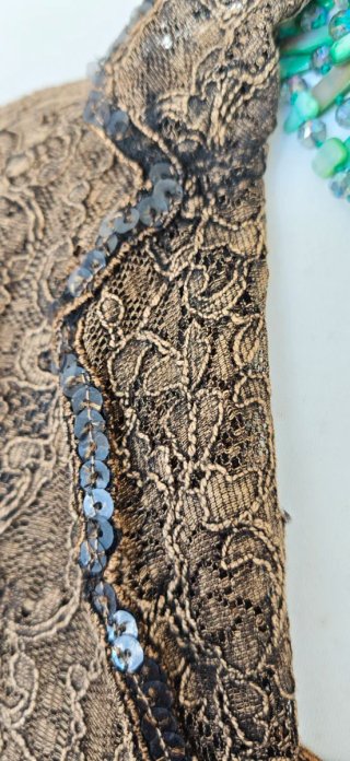 Conjunto 3 piezas pedrería y encaje