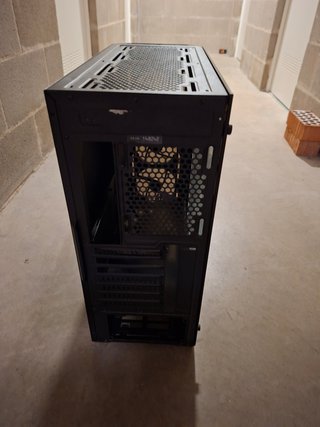 Caja de PC Antec Negra