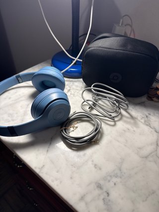 Auriculares Beats Solo 4 celestes
