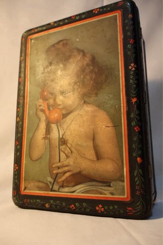 Lata Galletas Vintage Niña Teléfono