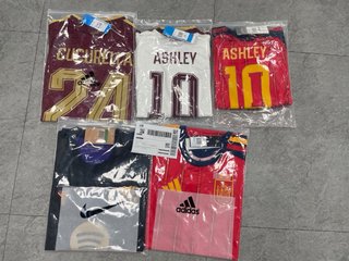 Camisetas de fútbol Adidas y Nike