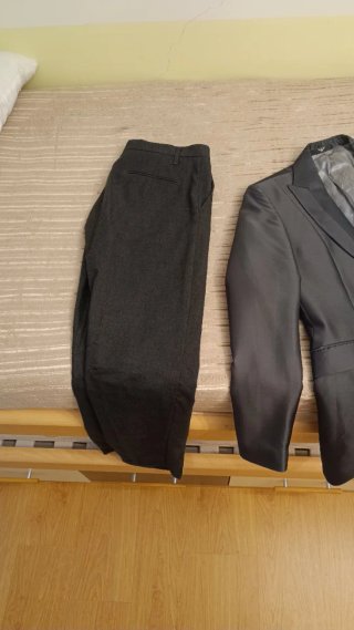 Traje negro elegante