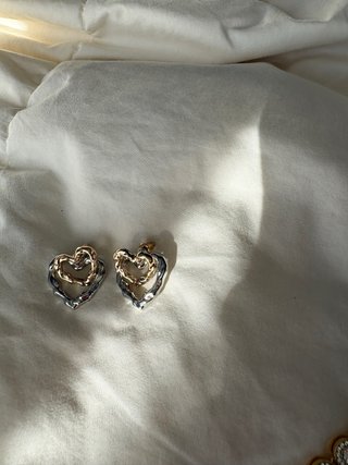 Lote de bisutería: collar, pulsera y pendientes