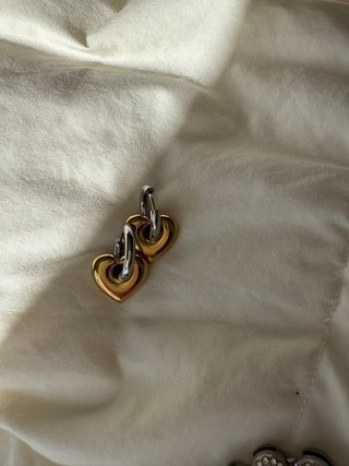 Lote de bisutería: collar, pulsera y pendientes