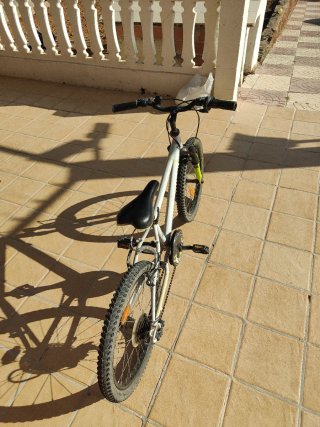 Bicicleta infantil 20" decathlon