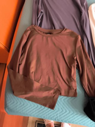 4 Camisetas Básicas Manga Larga Talla M