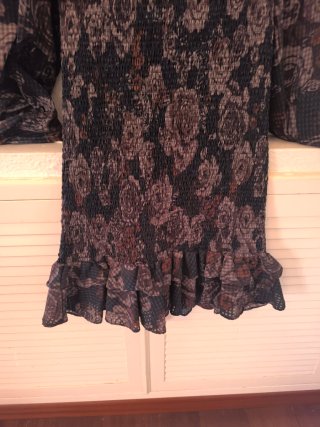 Vestido Zara floral negro y marrón
